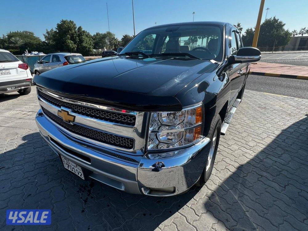 سلفرادو Z71 موديل 2013 عداد 242 الف كم3