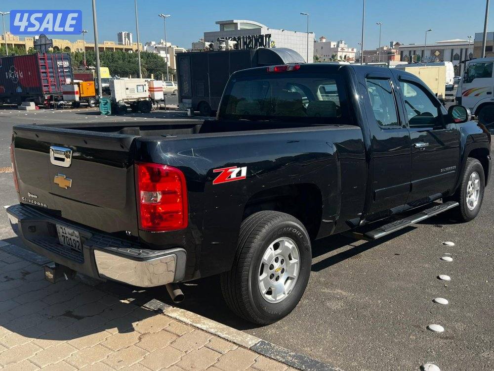 سلفرادو Z71 موديل 2013 عداد 242 الف كم5