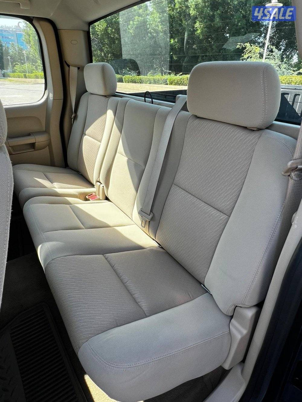 سلفرادو Z71 موديل 2013 عداد 242 الف كم7