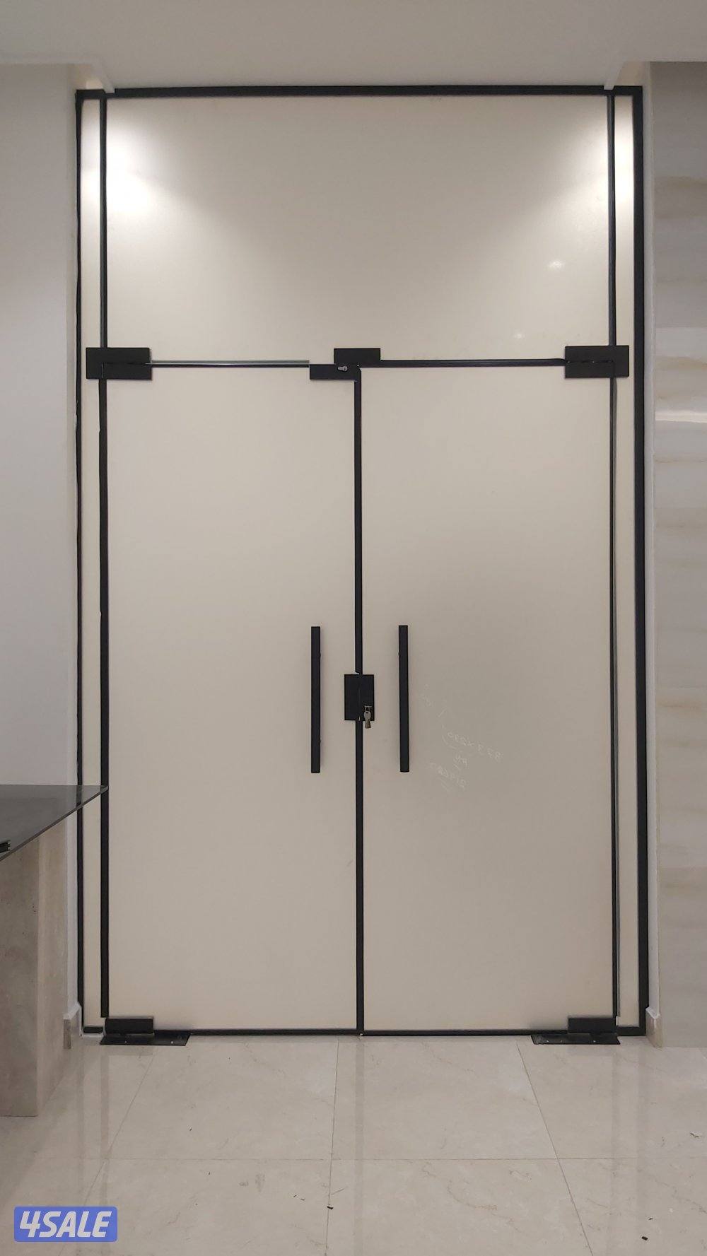 فني تركيب زجاج ومرايا1