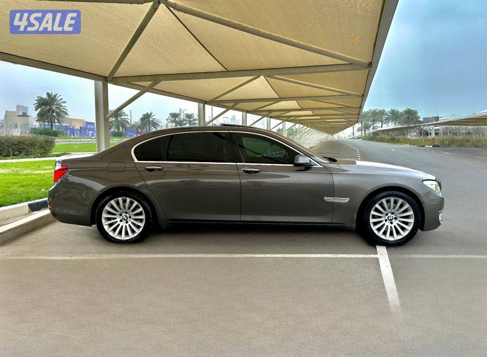 ًBMW 730Li - الموديل:2014 - العداد:1607