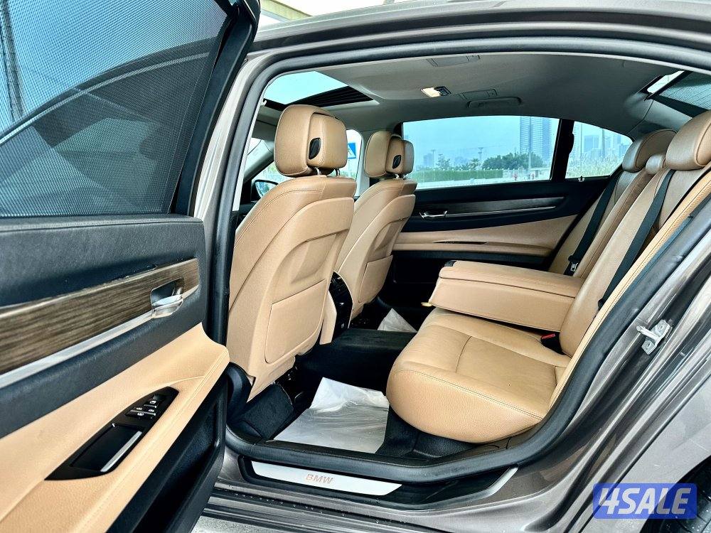 ًBMW 730Li - الموديل:2014 - العداد:16012