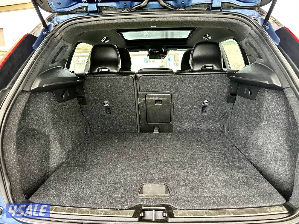 فولفو XC40 - الموديل:2020 - العداد:16212