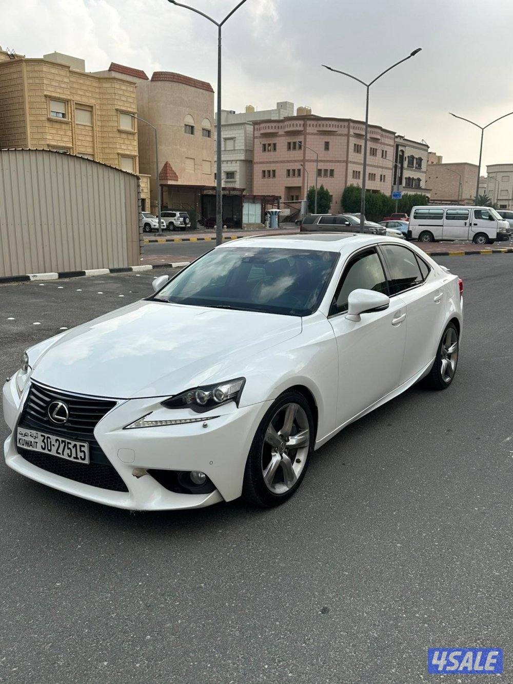 للبيع لكزس is ماشي 170 موديل 20141