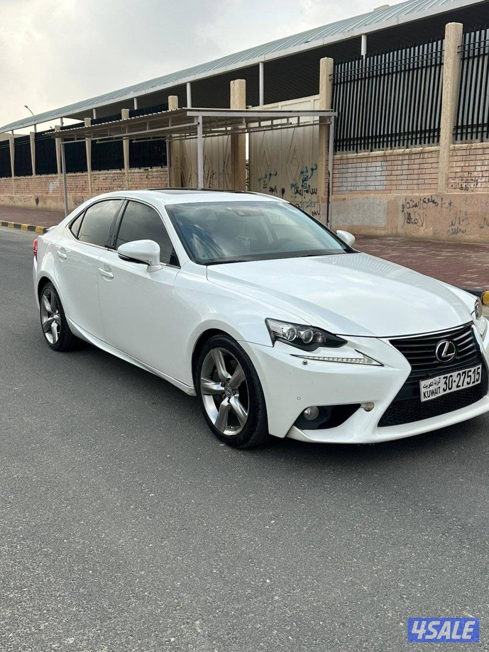 للبيع لكزس is ماشي 170 موديل 20143