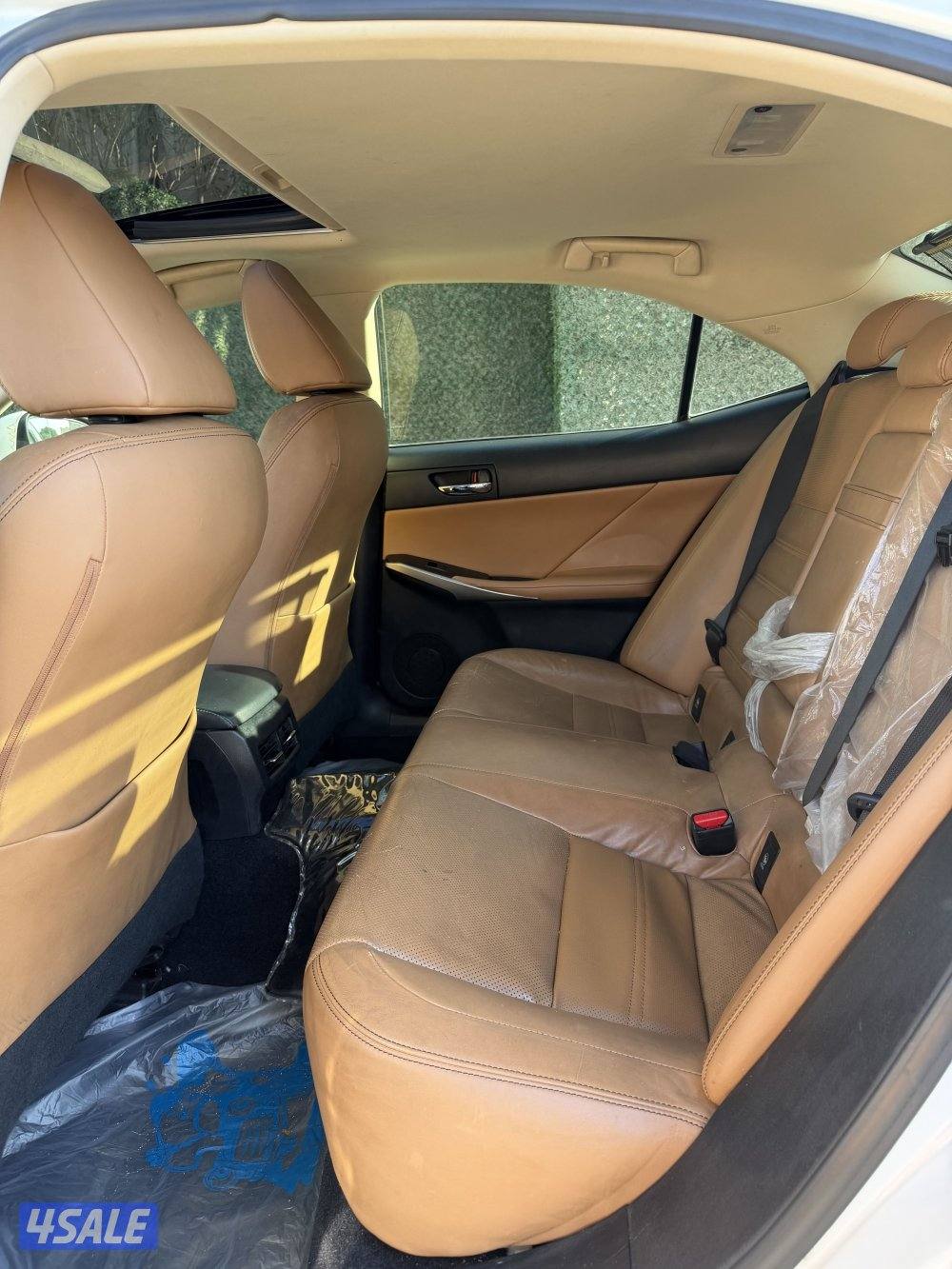 للبيع لكزس is ماشي 170 موديل 20146