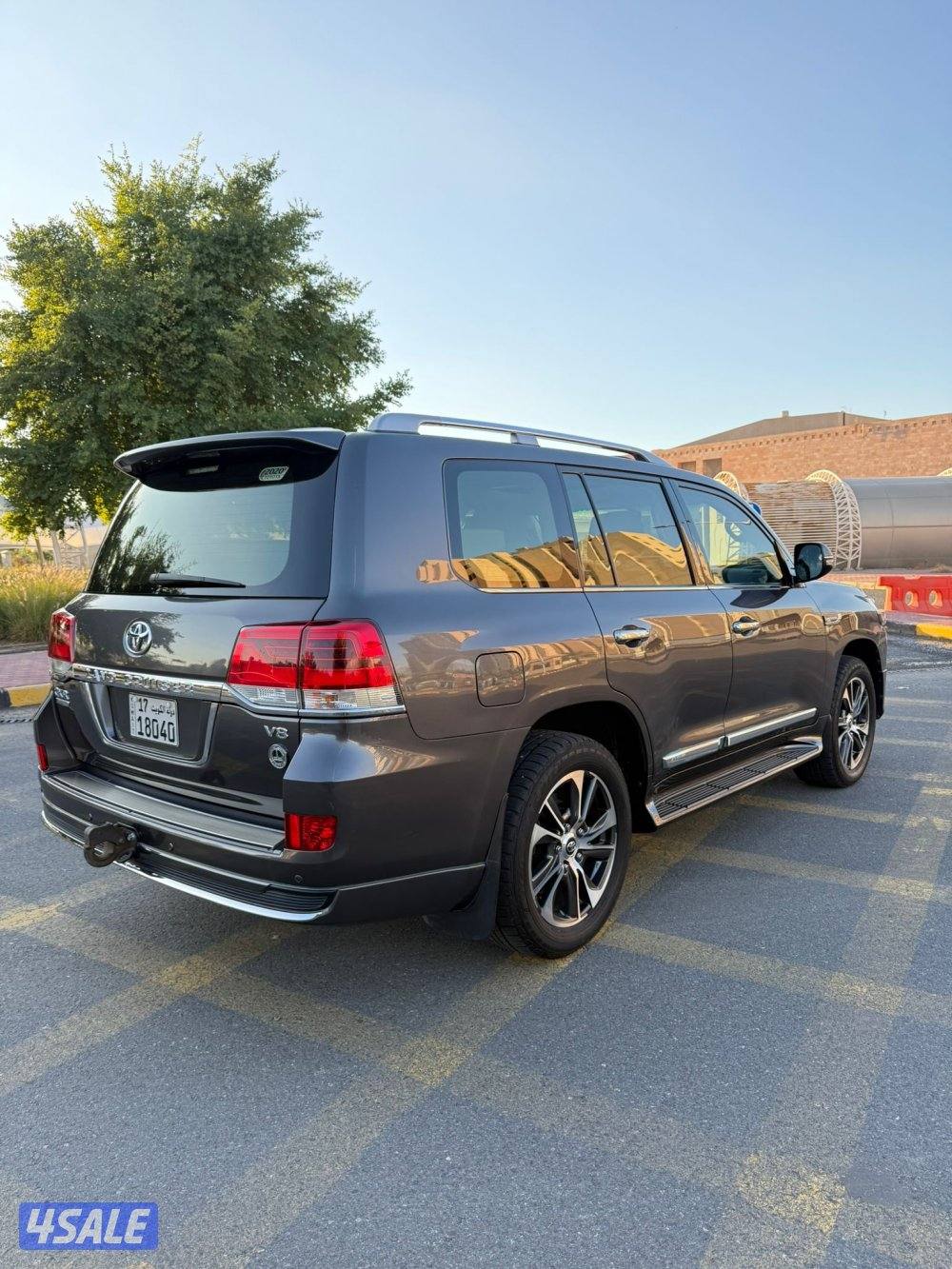 للبيع لاند كروزر 2020 جلد3