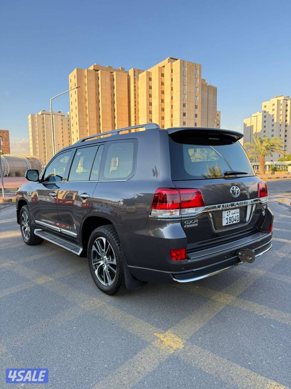 للبيع لاند كروزر 2020 جلد4