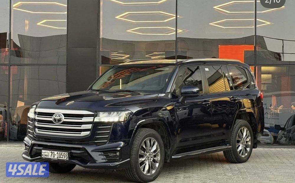 للبيع لاندكروزر GXR V6 AERO8