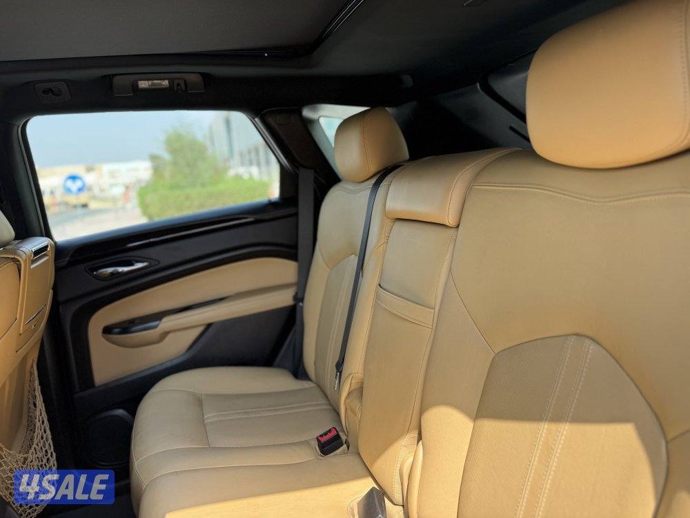 للبيع : جيب كاديلاك : موديل 2013 : عداد 100 الف كم5