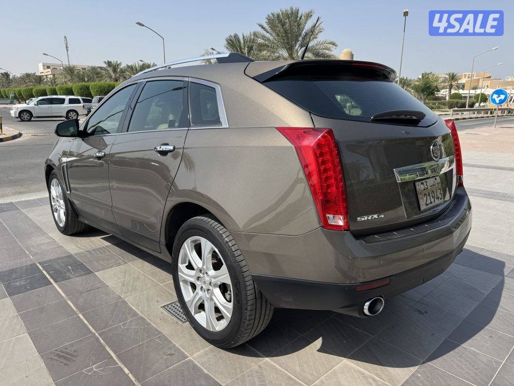 للبيع : جيب كاديلاك : موديل 2013 : عداد 100 الف كم6