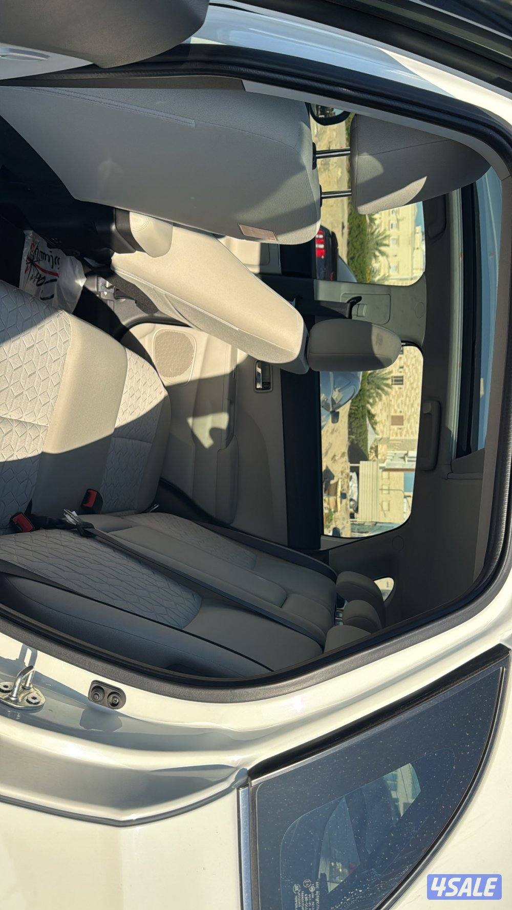 موستبيشي AXS2