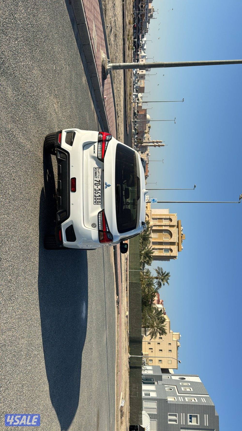 موستبيشي AXS5