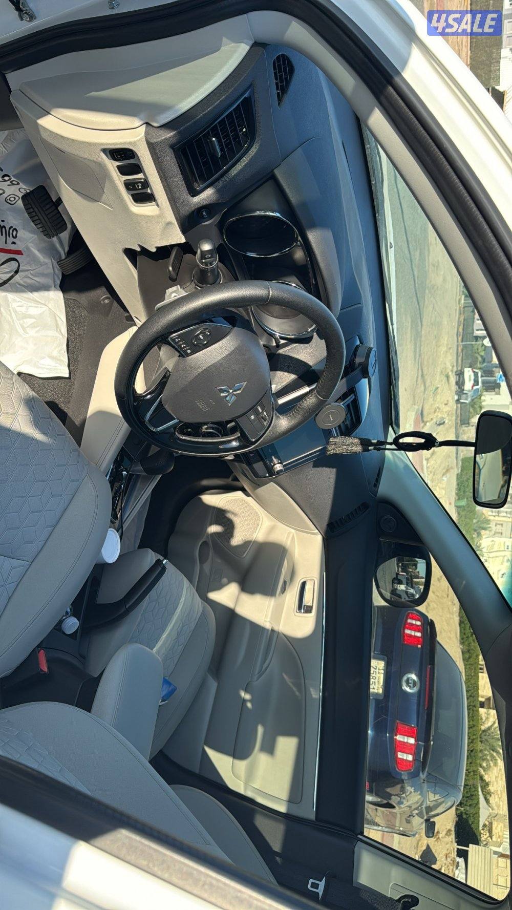 موستبيشي AXS6