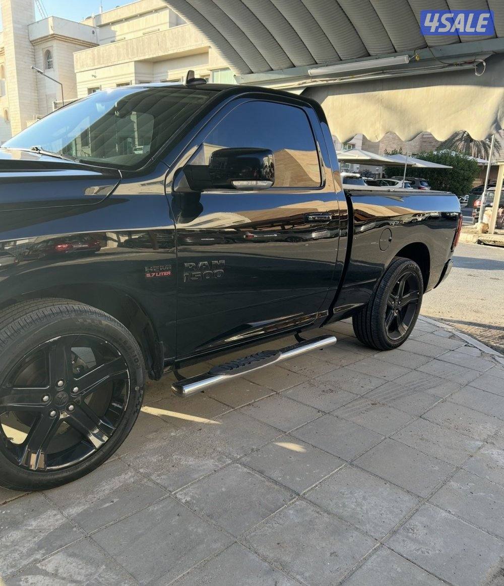 TR sport وانيت قمارة اللون اسود موديل 2014 السعر 4500 .واتساب 99233000