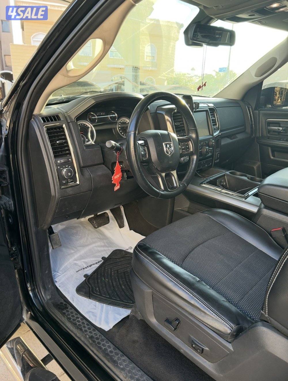 TR sport وانيت قمارة اللون اسود موديل 2014 السعر 4500 .واتساب 99233004