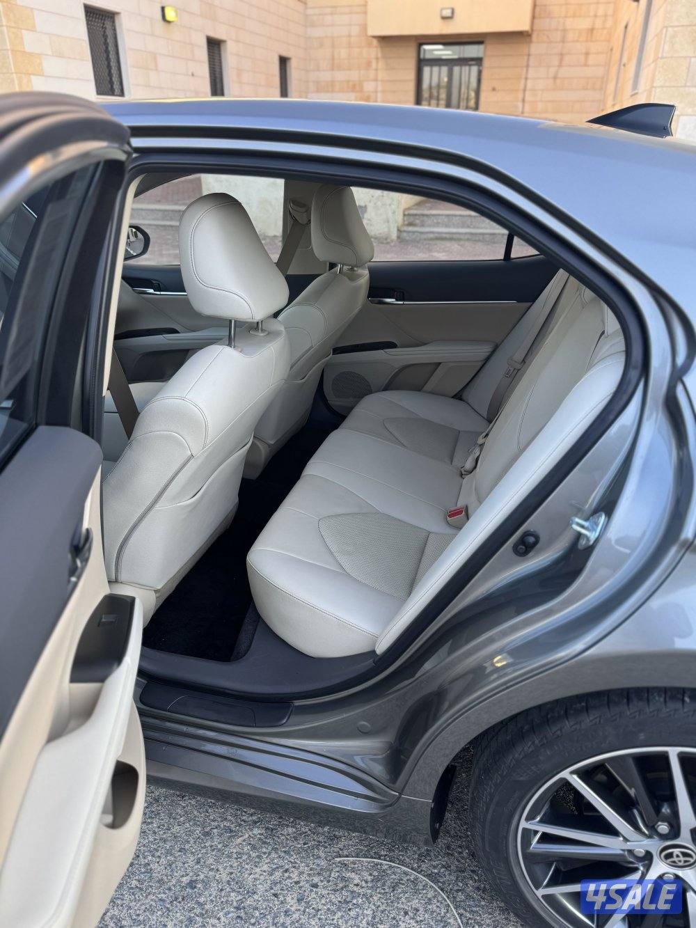 للبيـع كـامـري لـيـمـتـد 2023 بحالة الوكالة8