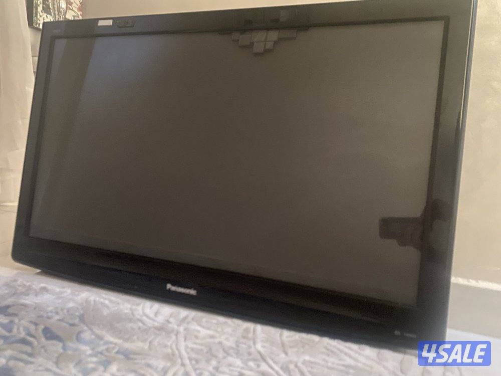 للبيع تلفزيون باناسونيك ٥٠ بوصة. وشارب ٣٢ بوصة0