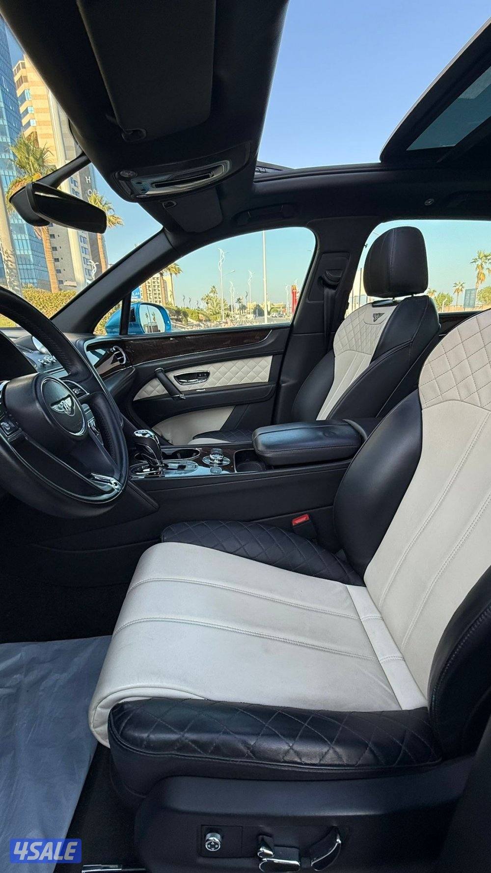 بنتلي بنتياجا موديل 2019 / بحاله ممتازه11