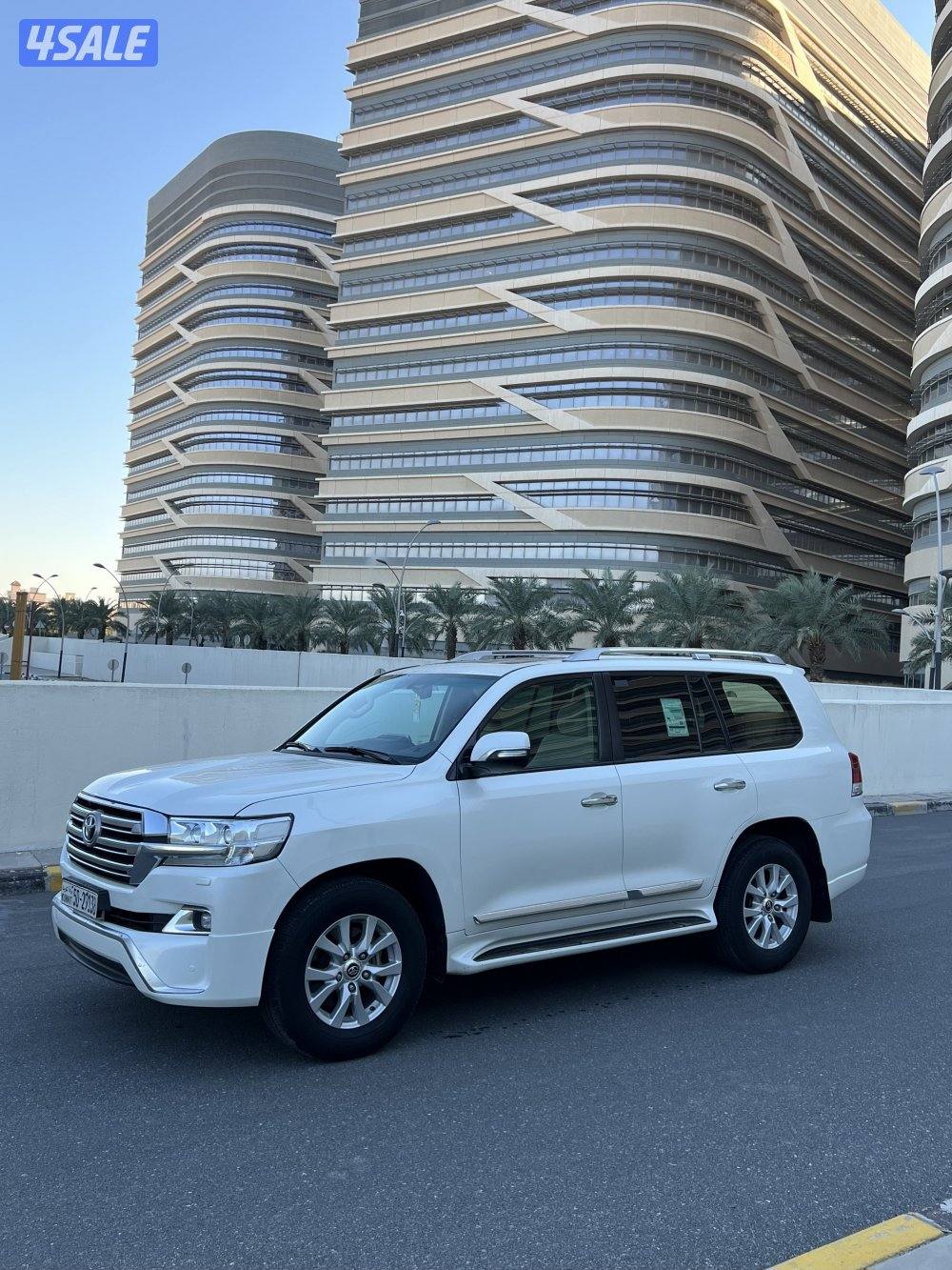 لاند كروزر 2018 V80