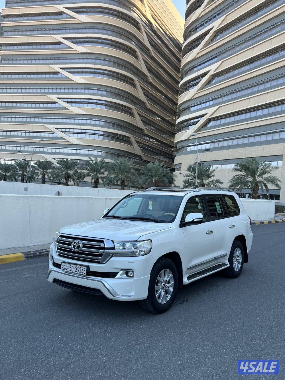 لاند كروزر 2018 V84