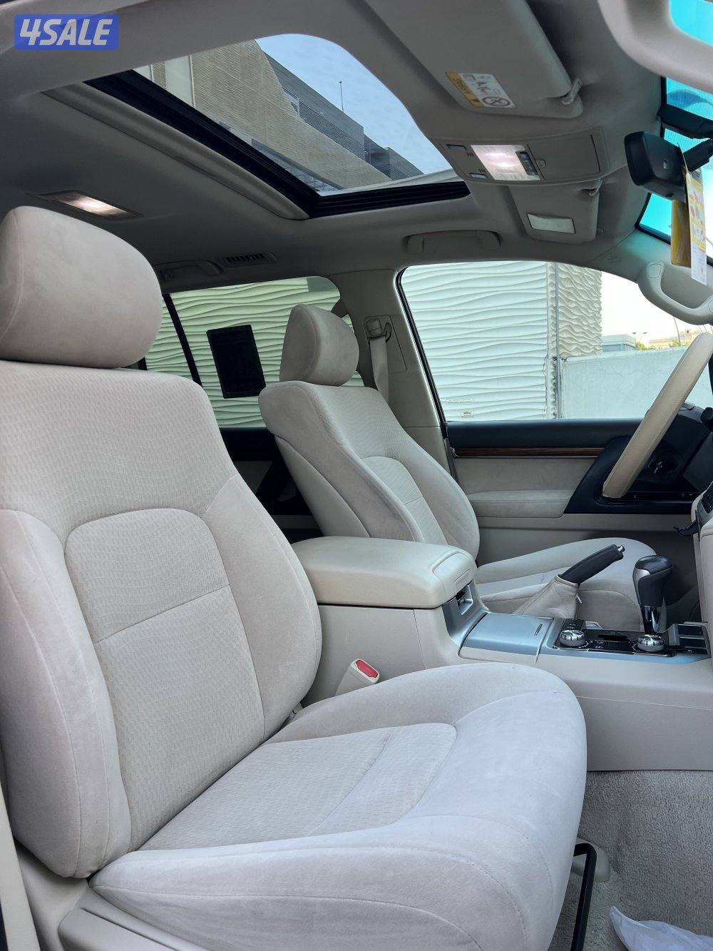 لاند كروزر 2018 V811