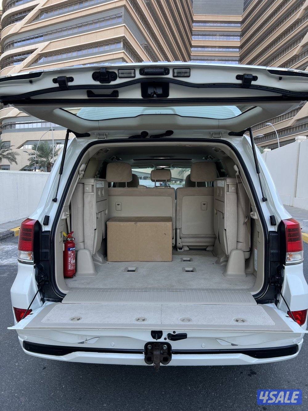 لاند كروزر 2018 V812