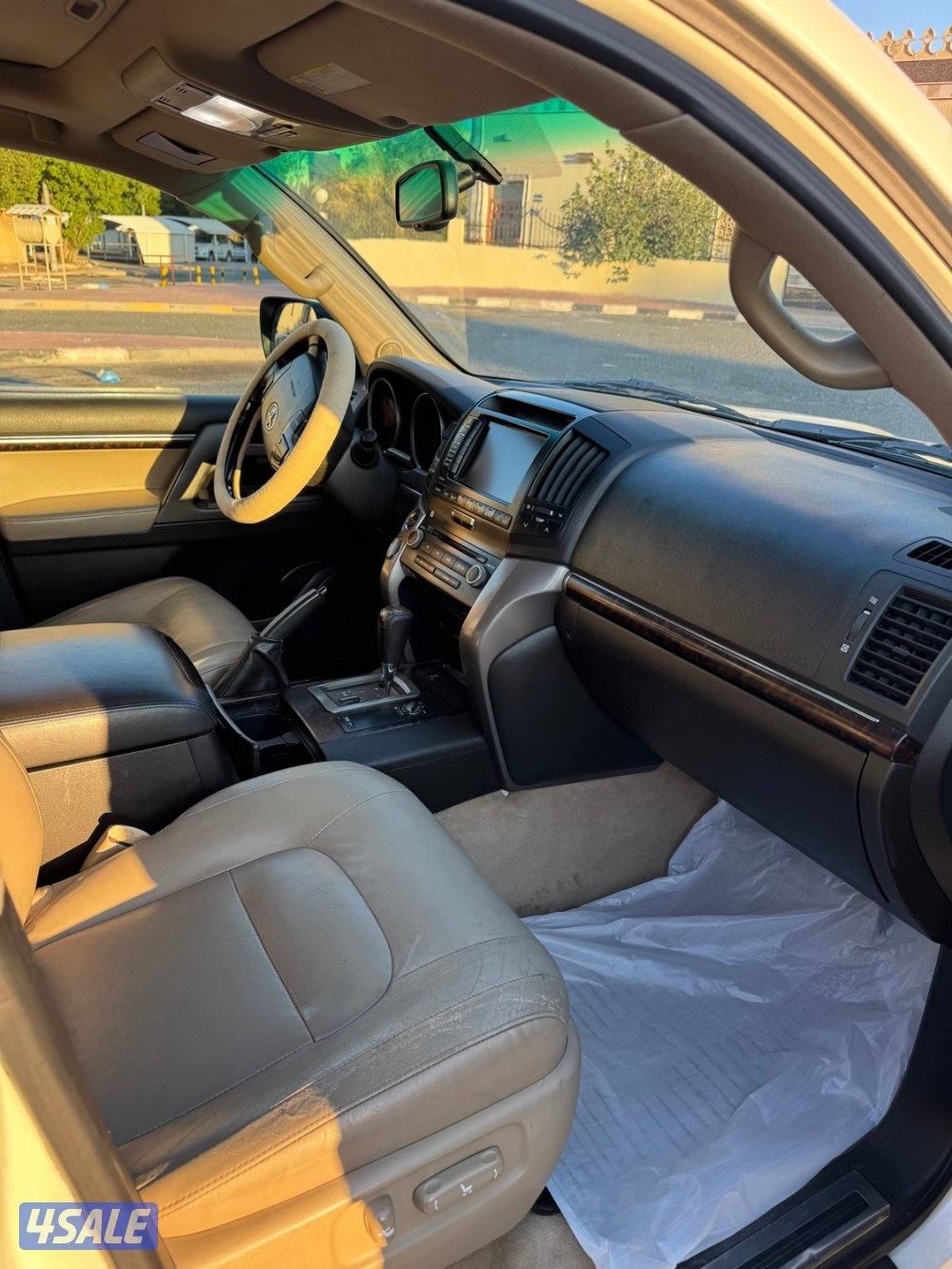 لاند كروز ٢٠١٠4