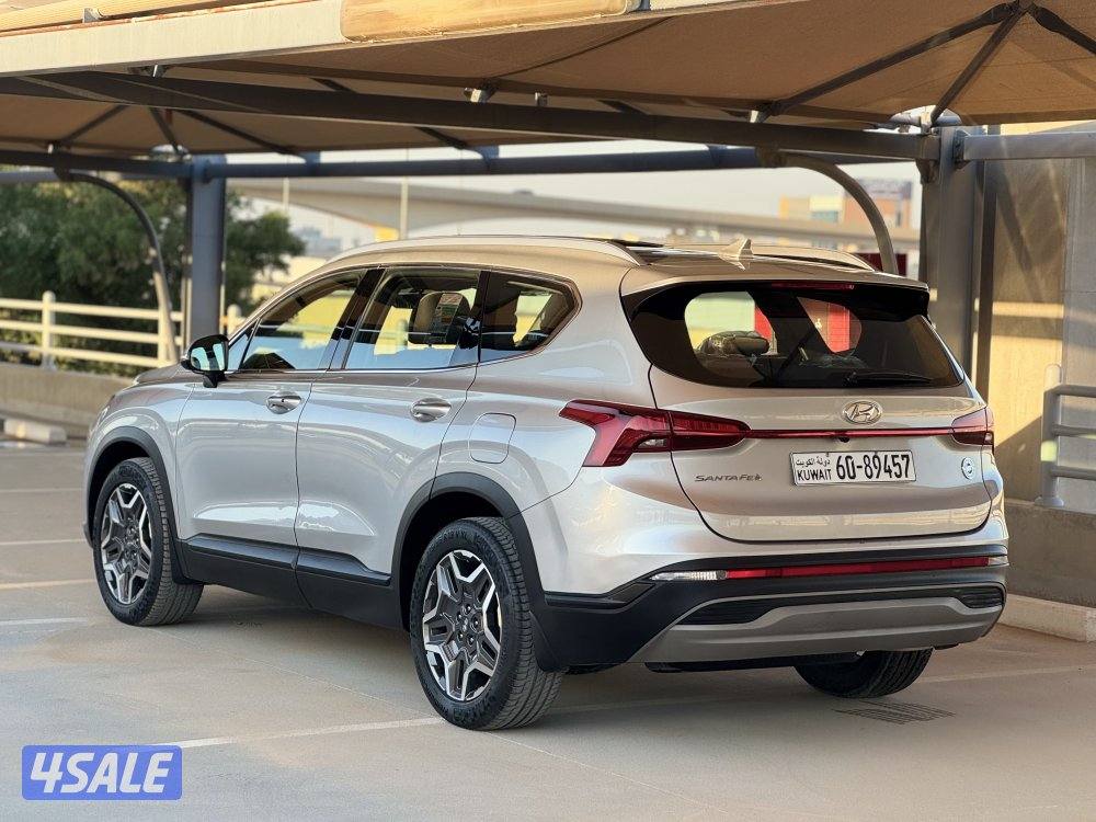 للبيع سنتافي - م 2023 - عداد 62 - كامل مواصفات - بحالة وكالة3