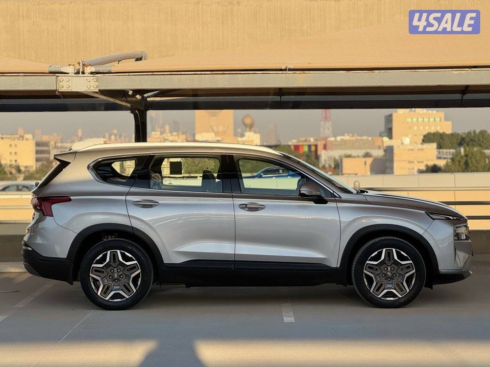 للبيع سنتافي - م 2023 - عداد 62 - كامل مواصفات - بحالة وكالة5