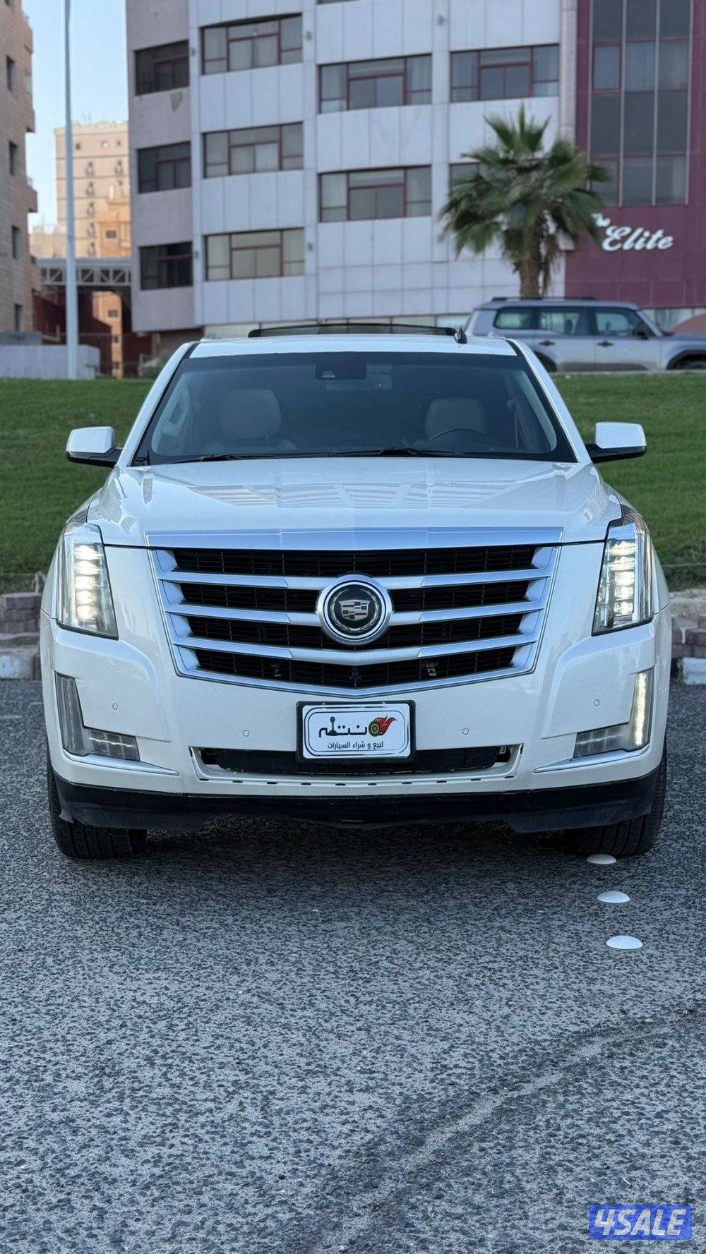 اسكاليد بريميوم موديل 2015 / بحاله ممتازه0