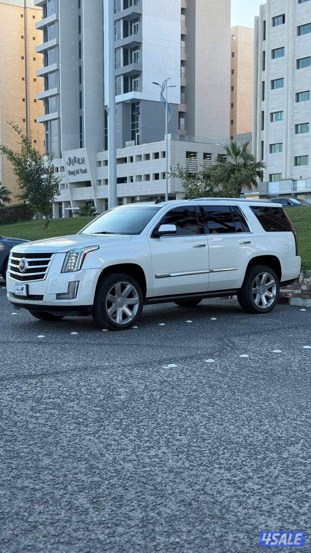 اسكاليد بريميوم موديل 2015 / بحاله ممتازه2