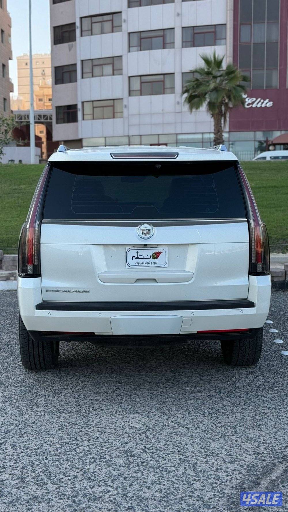 اسكاليد بريميوم موديل 2015 / بحاله ممتازه6