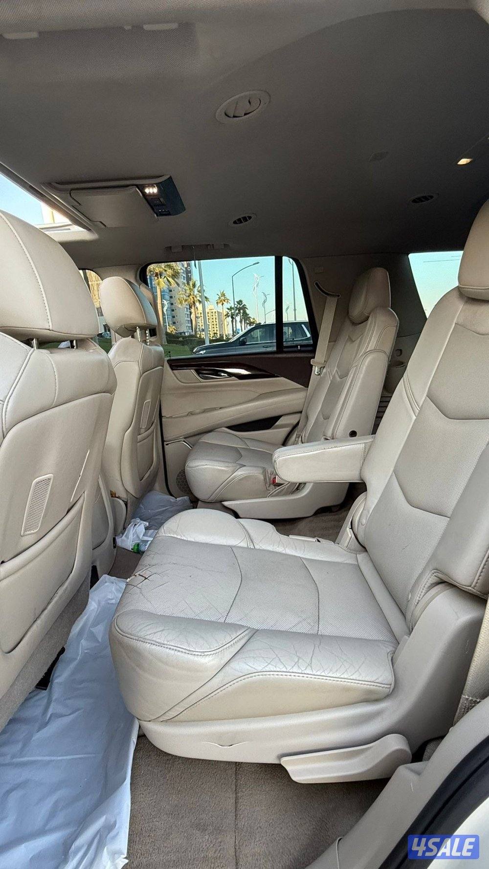 اسكاليد بريميوم موديل 2015 / بحاله ممتازه9