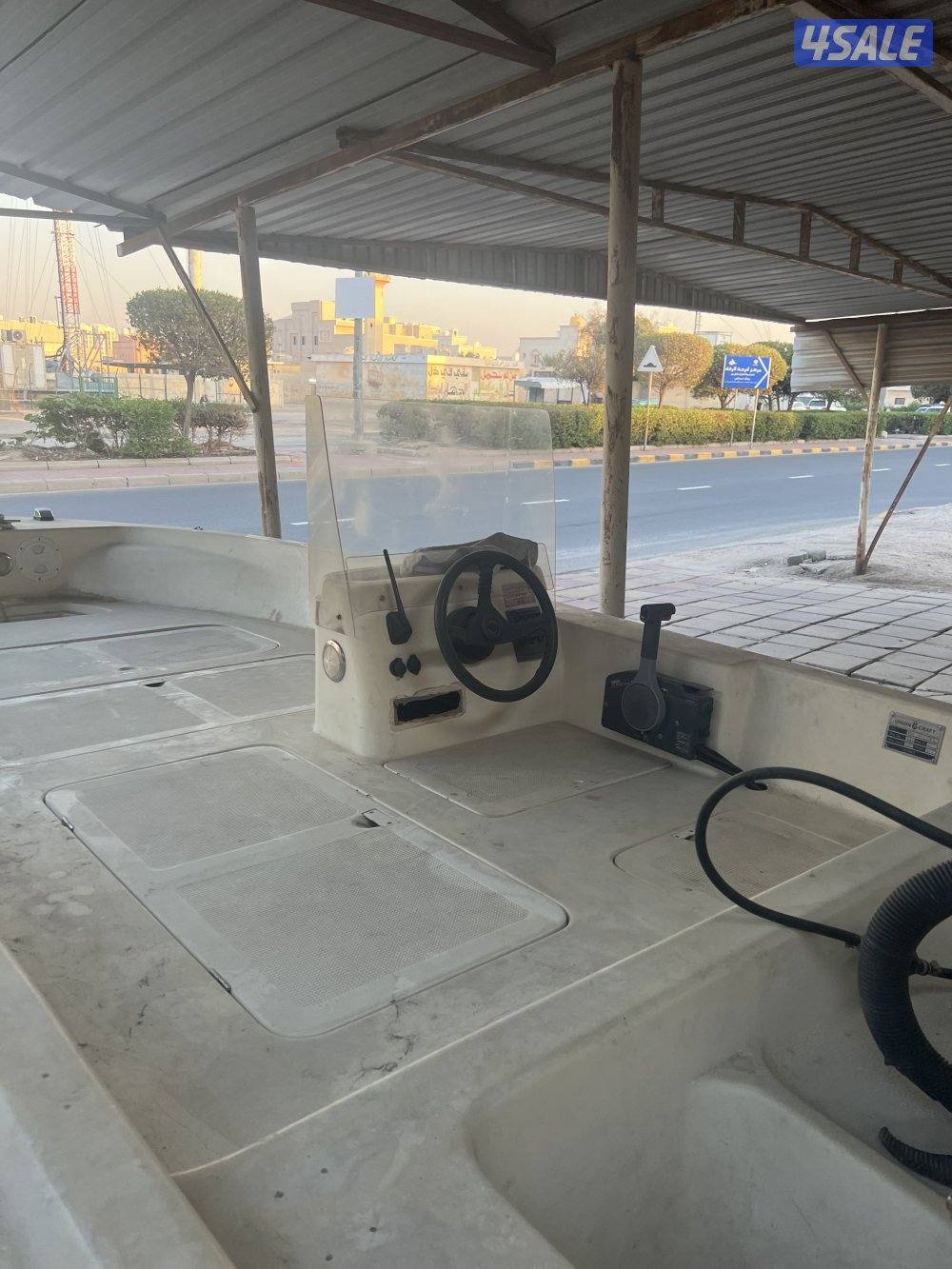 قارب للبيع0