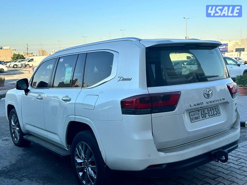 لاند كروز VX ٢٠٢٢ الساير عداد ٧٨ ألف شرط الفحص صبغ وكاله ماعدا قطعتين4