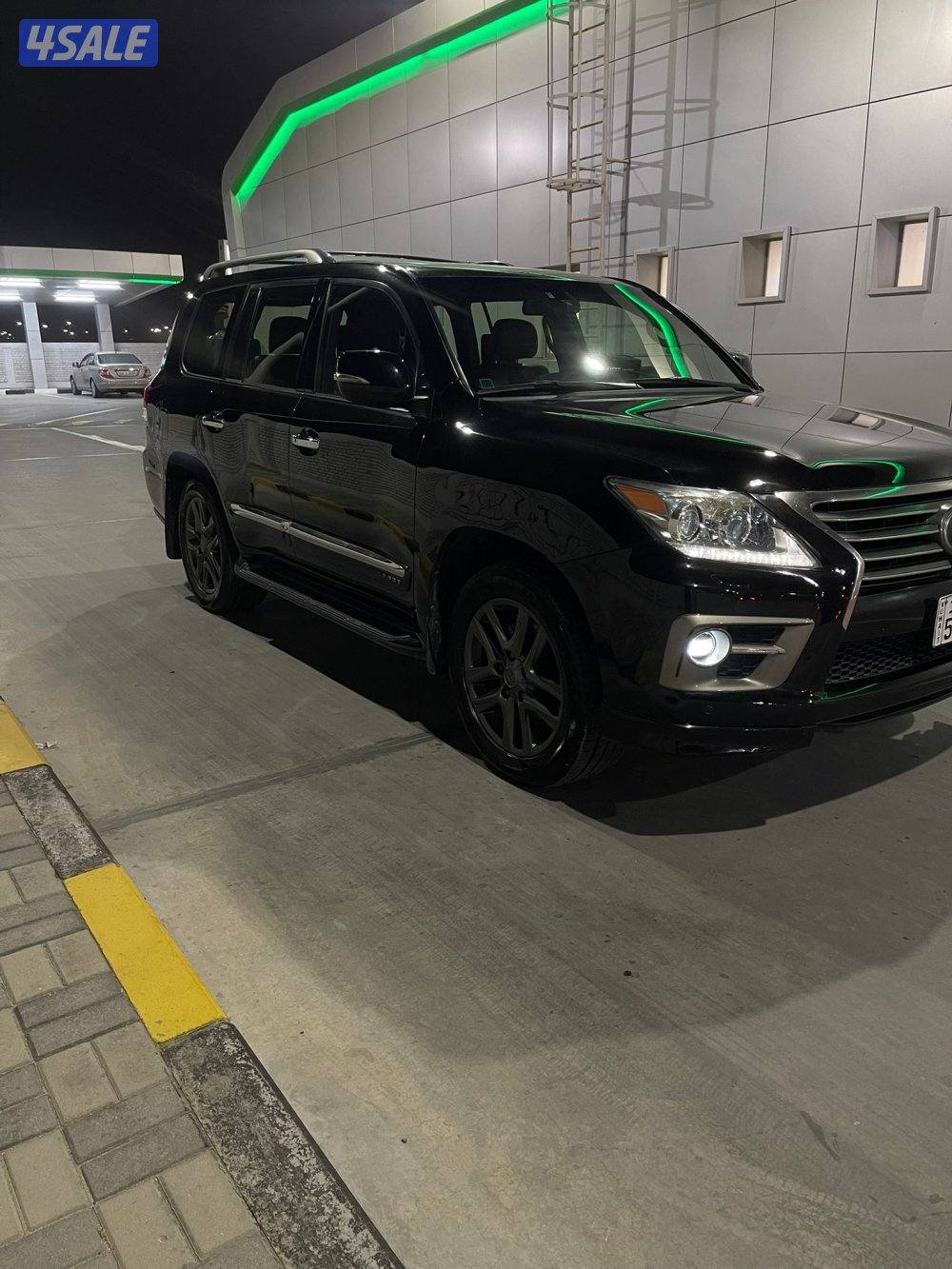 لكزس LX570 ٢٠١٤ الساير عداد ٣٤٠ ألف شرط الفحص صبغ وكاله كامل مواصفات0