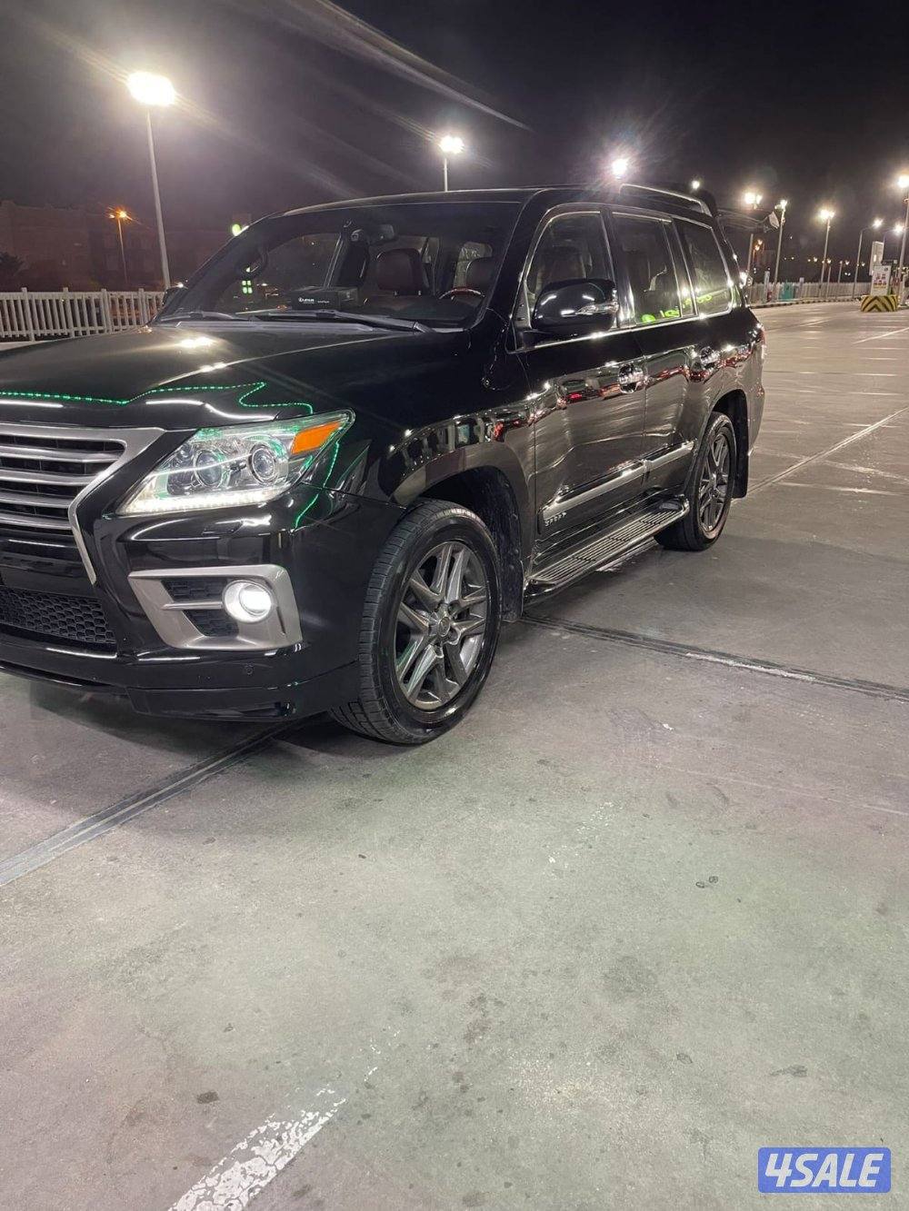 لكزس LX570 ٢٠١٤ الساير عداد ٣٤٠ ألف شرط الفحص صبغ وكاله كامل مواصفات7