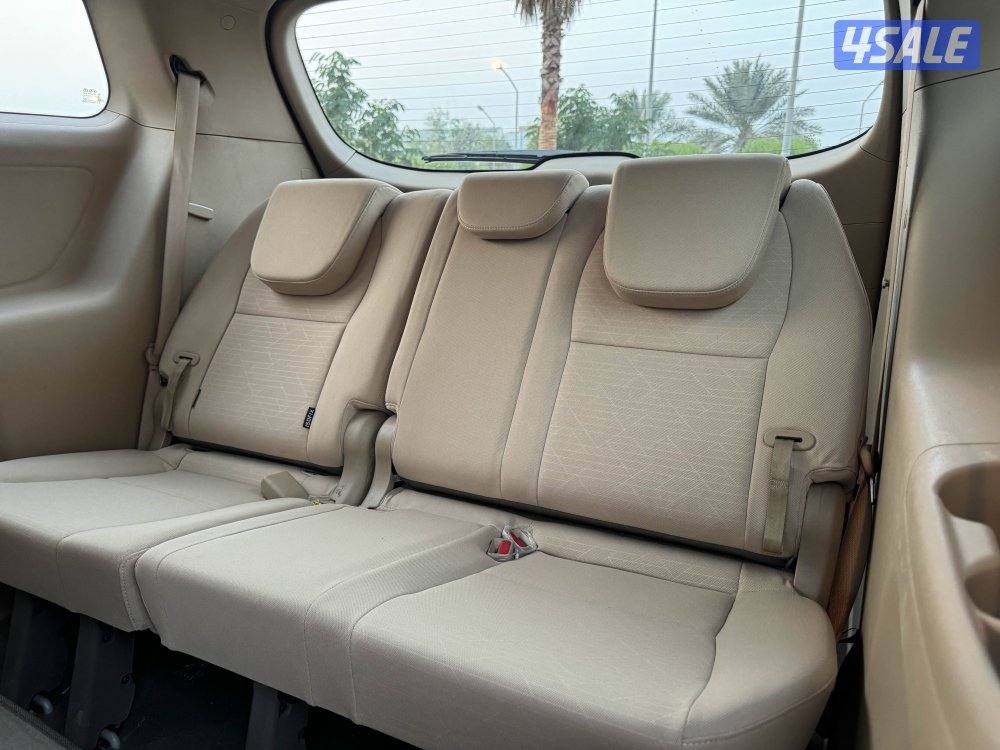 كيا كرنفال موديل 2019 وارد الوكاله بحاله ممتازه جدا5