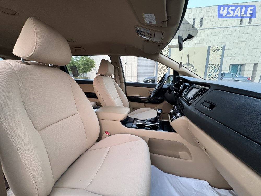 كيا كرنفال موديل 2019 وارد الوكاله بحاله ممتازه جدا11