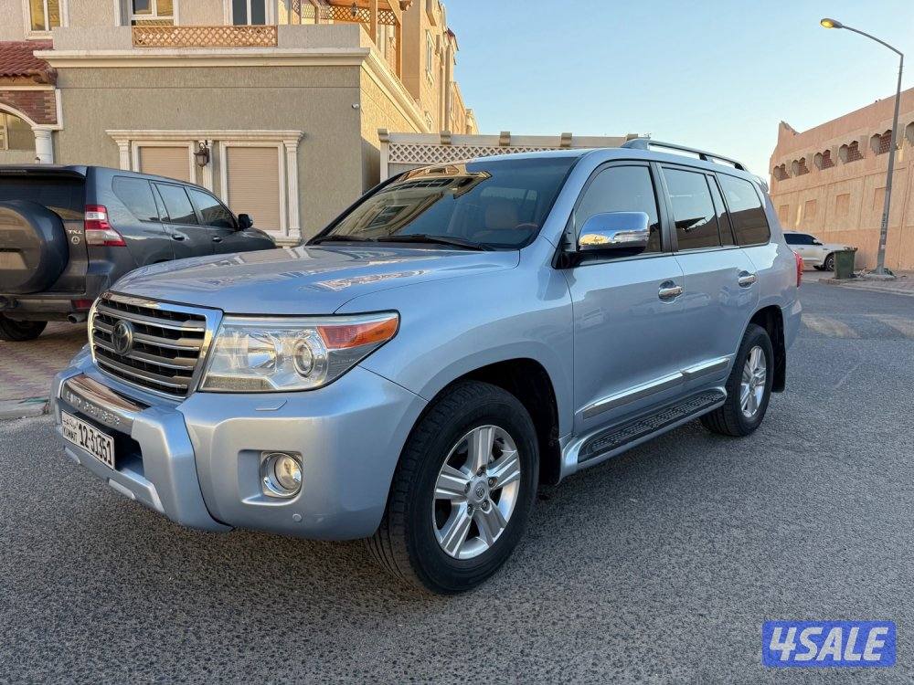 للبيع لاندكروزر 20132