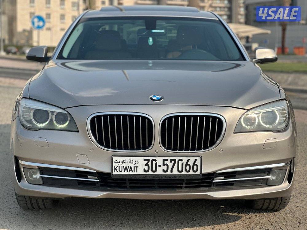 للبيع BMW 730Li وارد الوكالة الغانم2