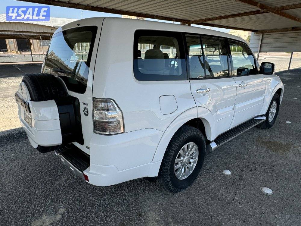 للبيع باجيرو3