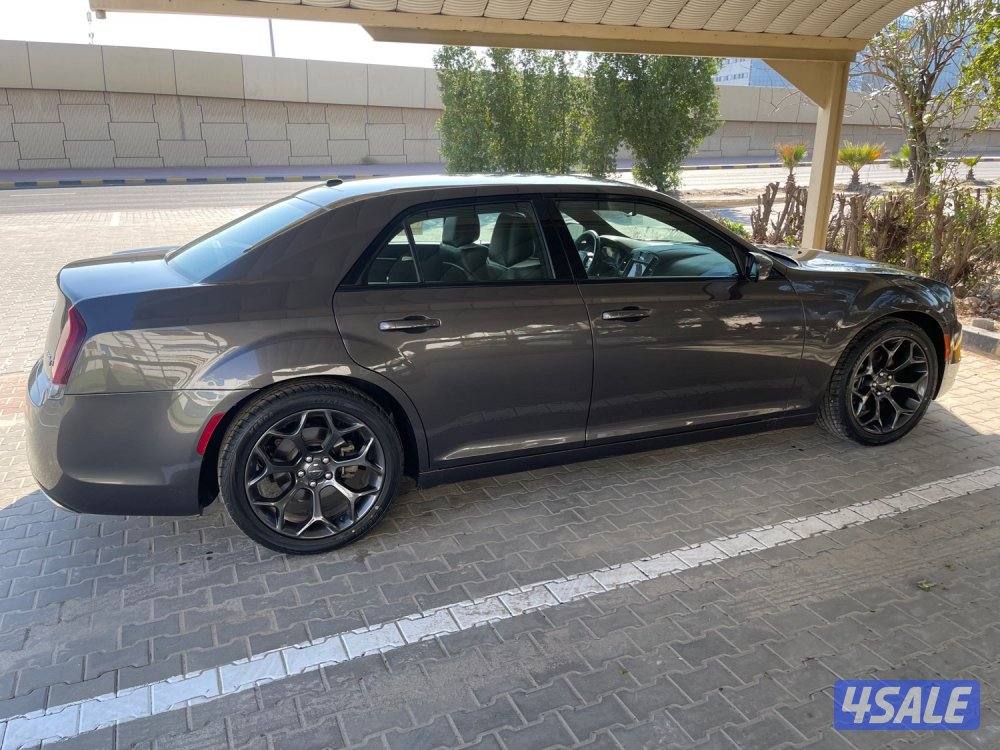 للبيع كرايزلر ٢٠٢١1