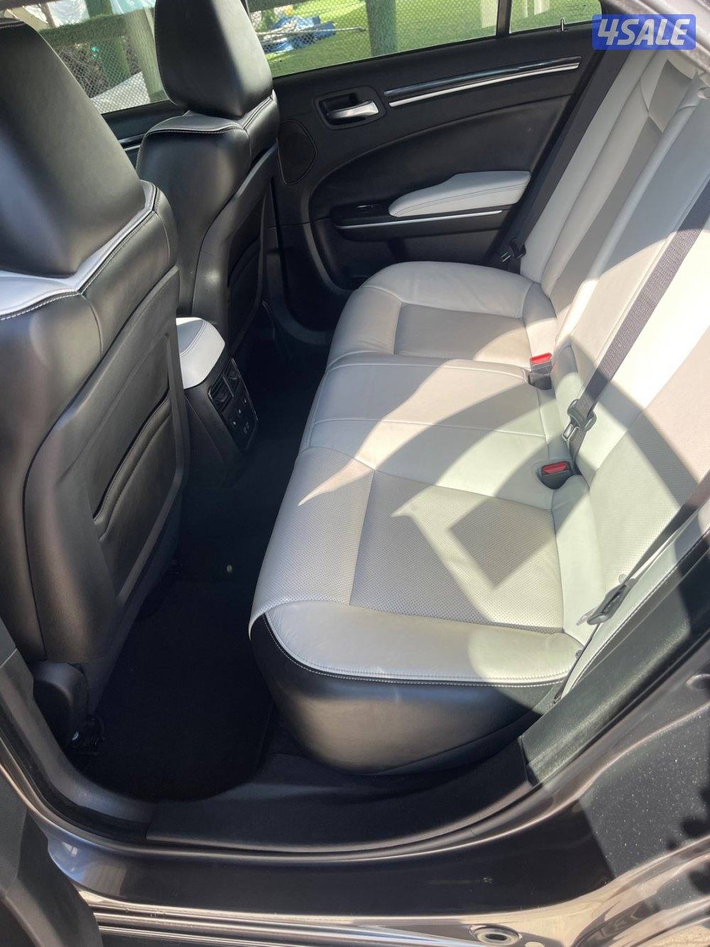 للبيع كرايزلر ٢٠٢١5