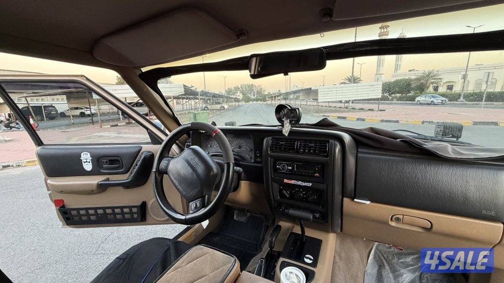 للبيع شيروكي كلاسيك  19996