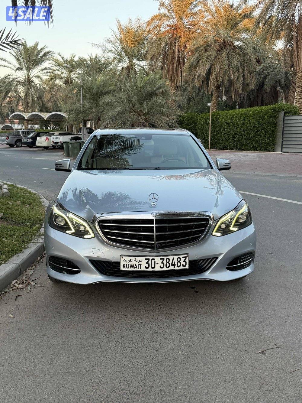 للبيع مرسيدس E200وراد الوكاله0