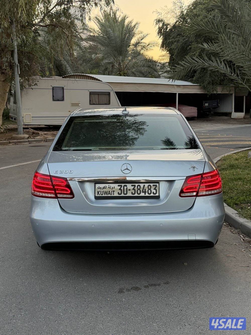 للبيع مرسيدس E200وراد الوكاله4