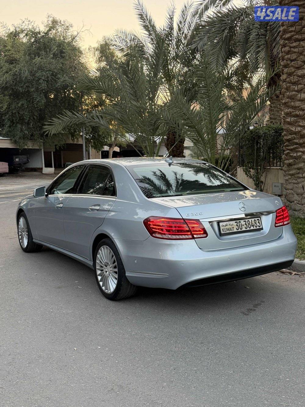 للبيع مرسيدس E200وراد الوكاله5