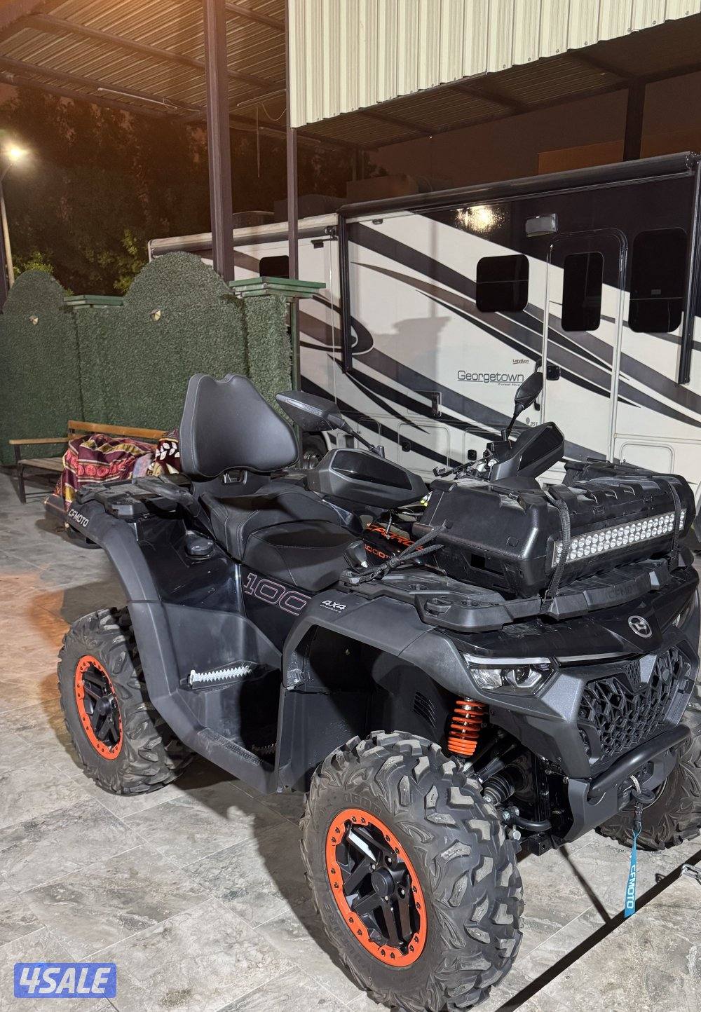 للبيع بقي cfmoto 1000cc1